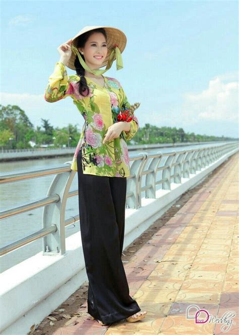 Vietnamese Long Dress Ao Dai Country Girls Asian Woman Satin