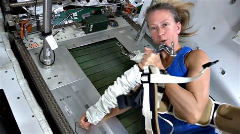 ¿cómo Se Ejercitan Los Astronautas En El Espacio Microgravedad