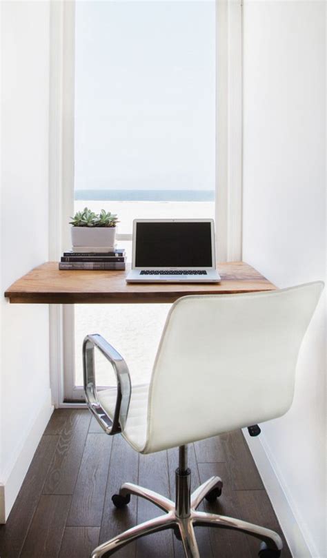 Minimalist home office design is a part of 25+ awesome minimalist workspace ideas for the convenience of your working place pictures gallery. 37 Stylish, Super Minimalist Home Office Designs | DigsDigs