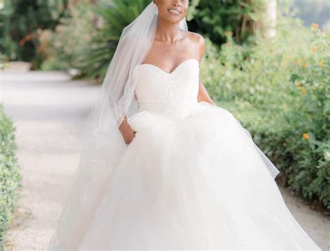 Issa Bride Issa Rae Weds Longtime Boyfriend In Private