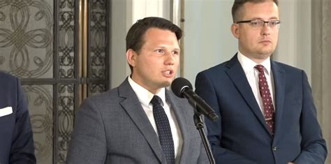 Oficjalny profil partii politycznej konfederacja wolność i niepodległość. Konfederacja zbiera podpisy pod projektem "OtwieraMY ...