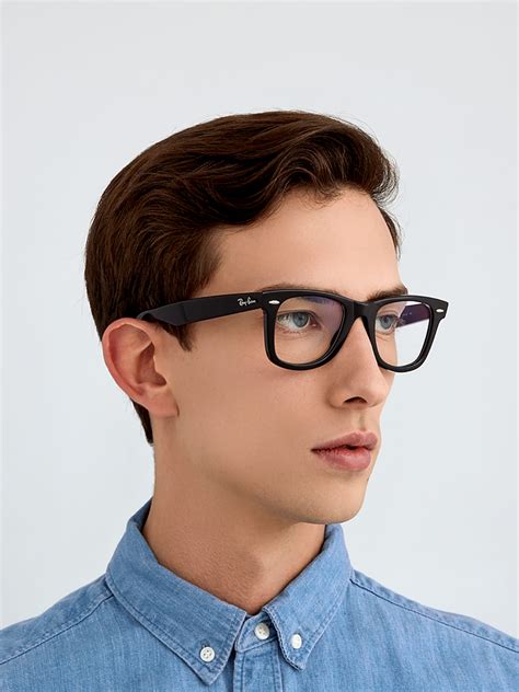 10 Model Kacamata Untuk Wajah Bulat Agar Kelihatan Tirus