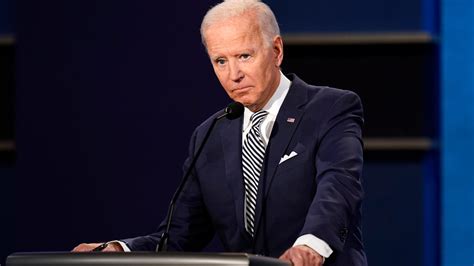 Fact Check No Biden Wasn T Wearing A Wire At The Ohio Debate