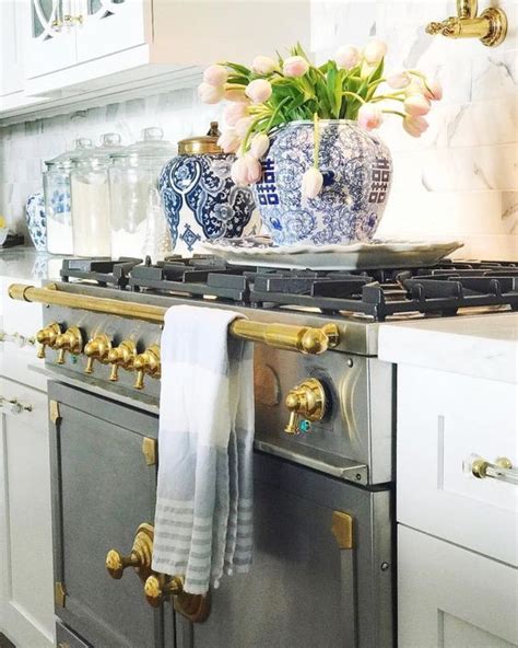 Instagram A Wonderful Example Of How To Add Blue And White Chinoiserie