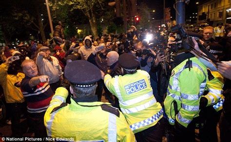 london beheading sparks fascist english defence league edl to riot in woolwich society s