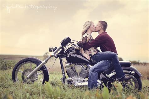 Pin By Tosha Davis On Fin Photography Motorcycle Engagement Photos