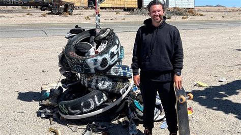 The Skateboarder Skating Thousands Of Miles Across The Us Bbc Newsround