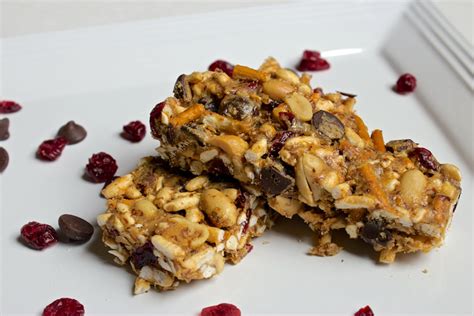 They are packed with natural whole grain oats. Sweet and Salty Homemade Granola Bars - Claudia's Cookbook
