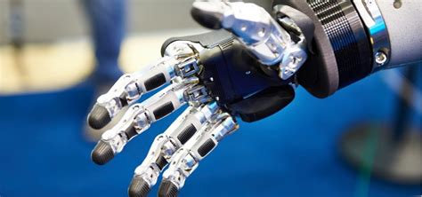 Robotic Hand Learns To Manipulate Objects Like A Human With The Help Of