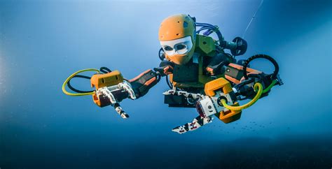 Stanfords Humanoid Robotic Diver Recovers Treasures From King Louis