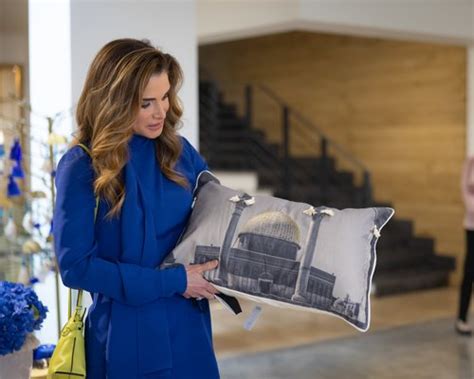 Queen Rania Launches The 24th Jordan River Designs Handicraft Exhibition — Royal Portraits Gallery