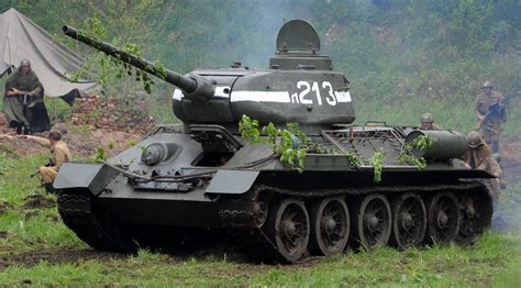 File:Tank T-34.JPG
