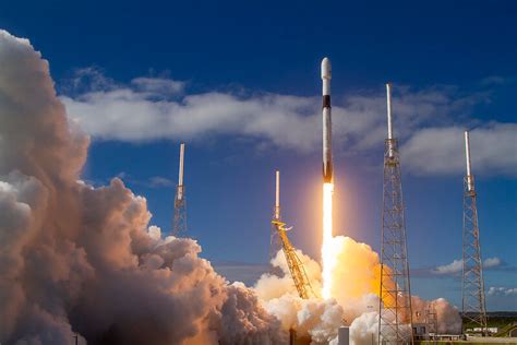Es ist wieder so weit: SpaceX Sends 60 New Satellites Into Space