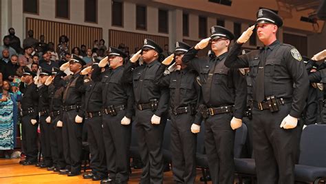 Milwaukee police welcome 58 new officers