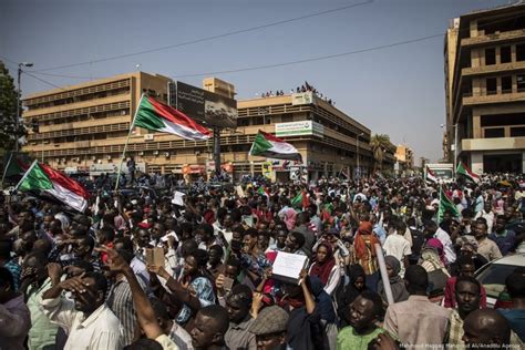 Sudan Thousands Protest To Demand Appointment Of Judicial Officials Middle East Monitor