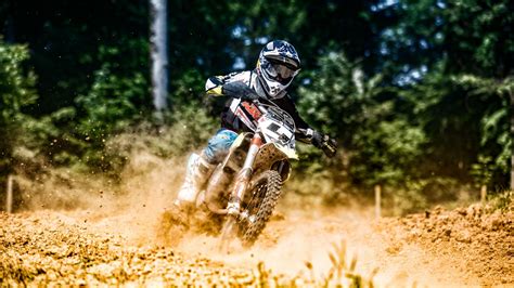 Desktop Wallpaper Motocross Motorcycle Mud Race Biker Sports Hd
