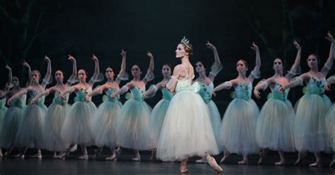 Visual Opulence Crowns Splendid Dancing Of Houston Ballets Giselle