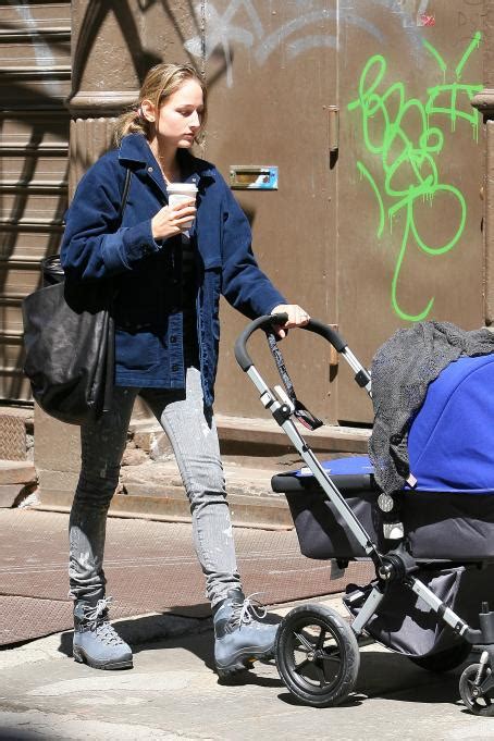 leelee sobieski out and about in nyc 14 april 2010 leelee sobieski picture 15262545 454