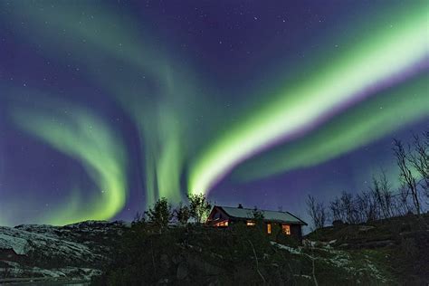 Northern Lights In The Lofoten Islands The Best Times And Places To