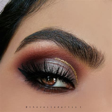 Glitter Cut Crease Makeup Pictorial