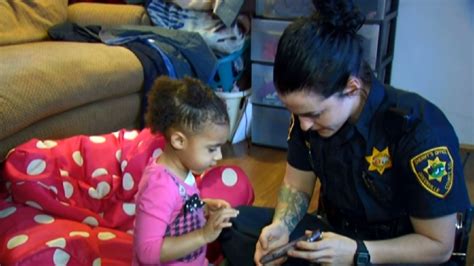 2 Year Old Girl Calls 911 For Wardrobe Emergency Police Say Wkrc