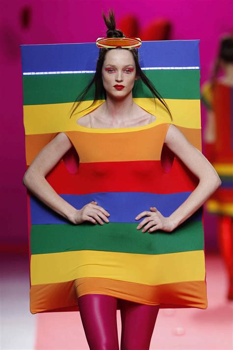 You can send us an email and we'll get back to you, asap. abra el azul del cielo: Agatha Ruiz de la Prada