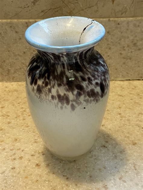 Glass Vase By Colleen Ott A Recent Find Collectors Weekly