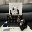 Sorprendente: la historia detrás de la cartera Dior en honor a Lady Di ...
