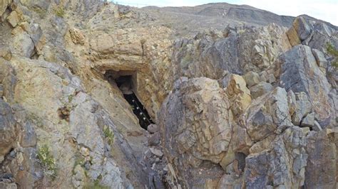 10 Facts About Devils Hole And Rare Desert Pupfish Nevada Wildlife