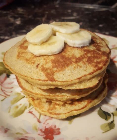 That means that while delicious, they're a simple carbohydrate that will cause your blood sugar to spike — giving you a quick burst of energy but leaving you hungry. Super simple pancakes | 3 ingredient pancakes, Banana ...