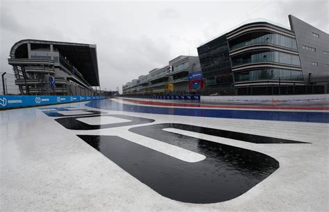 Russian F1 Qualifying Goes Ahead After Heavy Rain Inquirer Sports