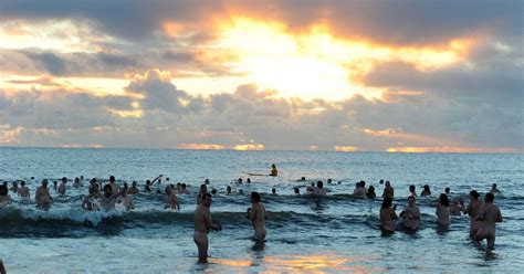 Hundreds Show All For World Skinny Dipping Record Attempt In