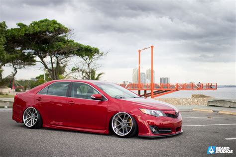 Camry Sitting Right Stancenation™ Form Function