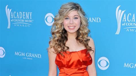 The Untold Truth Of Jennette Mccurdy