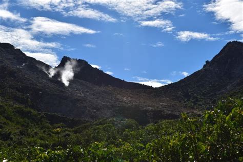 Vacationing At Volcanoes Mount Sibayak Magma Cum Laude Agu Blogosphere