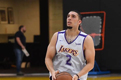 report liangelo ball struggles in lakers workout g league route might be unlikely ridiculous