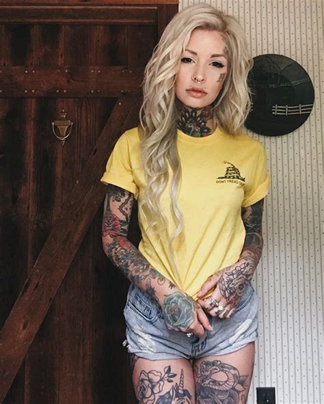 Instagram Photo By Carolina • Apr 28 2016 At 2 08pm Utc Girl Tattoos Women Inked Girls