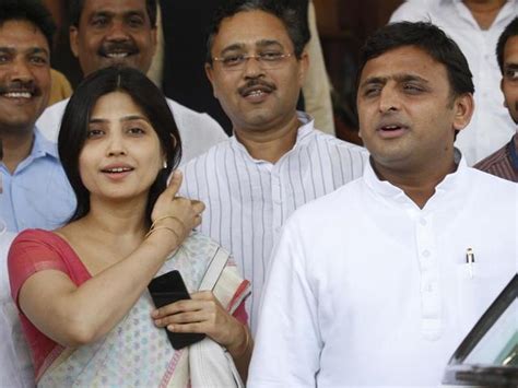 Cm Akhilesh Wife Dimple Stuck In Lift For Over 20 Mins 3 Suspended