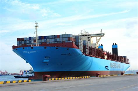 Maersk Triple E Sets World Record Container Management