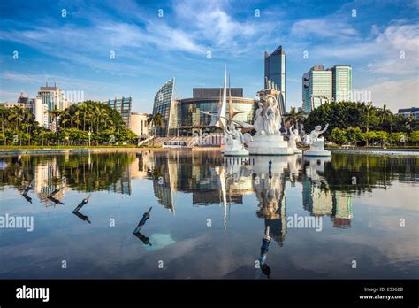 Fuzhou China Cityscape At Wuyi Square Fountain Stock Photo Alamy