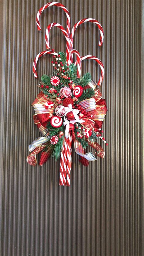 25 Unique Christmas Wreath Decors On The Door