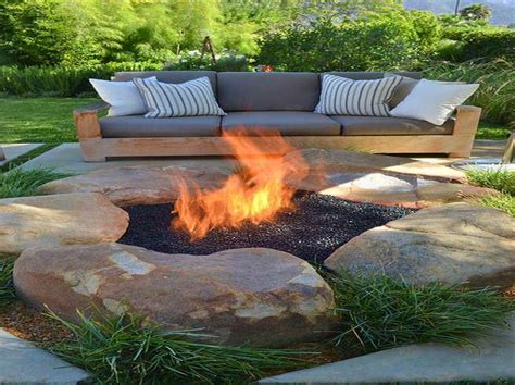 Most builders and stone masons describe stone according to geological type, trade names, or the sizes and shapes used in construction and landscaping. Pin on Fire pits