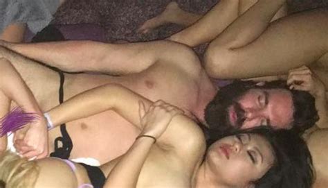 Dan Bilzerian Just Infuriated Everyone By Posting Group Sex Photo Online Sick Chirpse