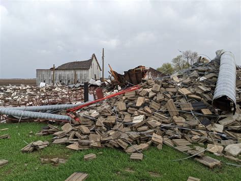 Ferocious Winds Possible Tornadoes Leave Destruction In Minnesota