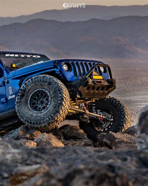 2018 Jeep Wrangler With 17x9 12 Klutch Offroad Kt02 And 40135r17