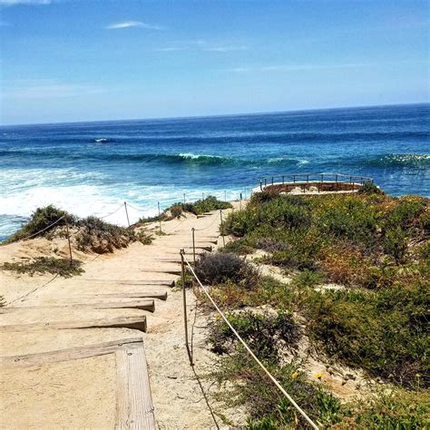 Pacific coast highyway route 101 passes directly by the park. Crystal Cove State Park, Laguna Beach, CA. 2017 [OC ...