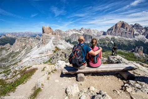 How To Hike To Rifugio Averau And Rifugio Nuvolau Earth Trekkers