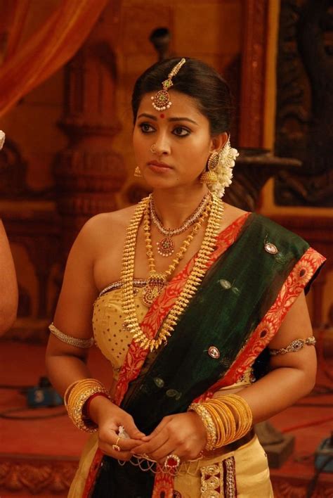 South Indian Actress Sneha Hot Movie Stills Vantage Point