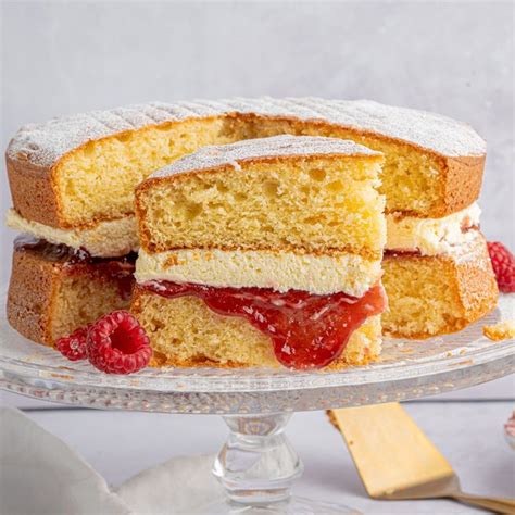 This sponge cake recipe is great with fruits, jams, and any fillings that are a little bit wet and can be arrange a rack in center of oven; Temperature At Centre Of Sponge Cake / Zebra Cake Merryboosters / (using your hands will be ...