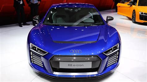 Audi R8 E Tron Debuts At 2015 Geneva Auto Show